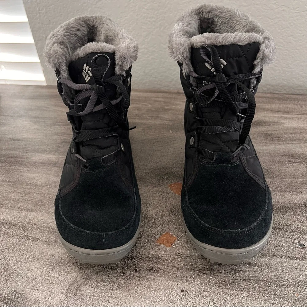 Columbia Minx Shorty winter boots Omni-Tech waterproof size 9